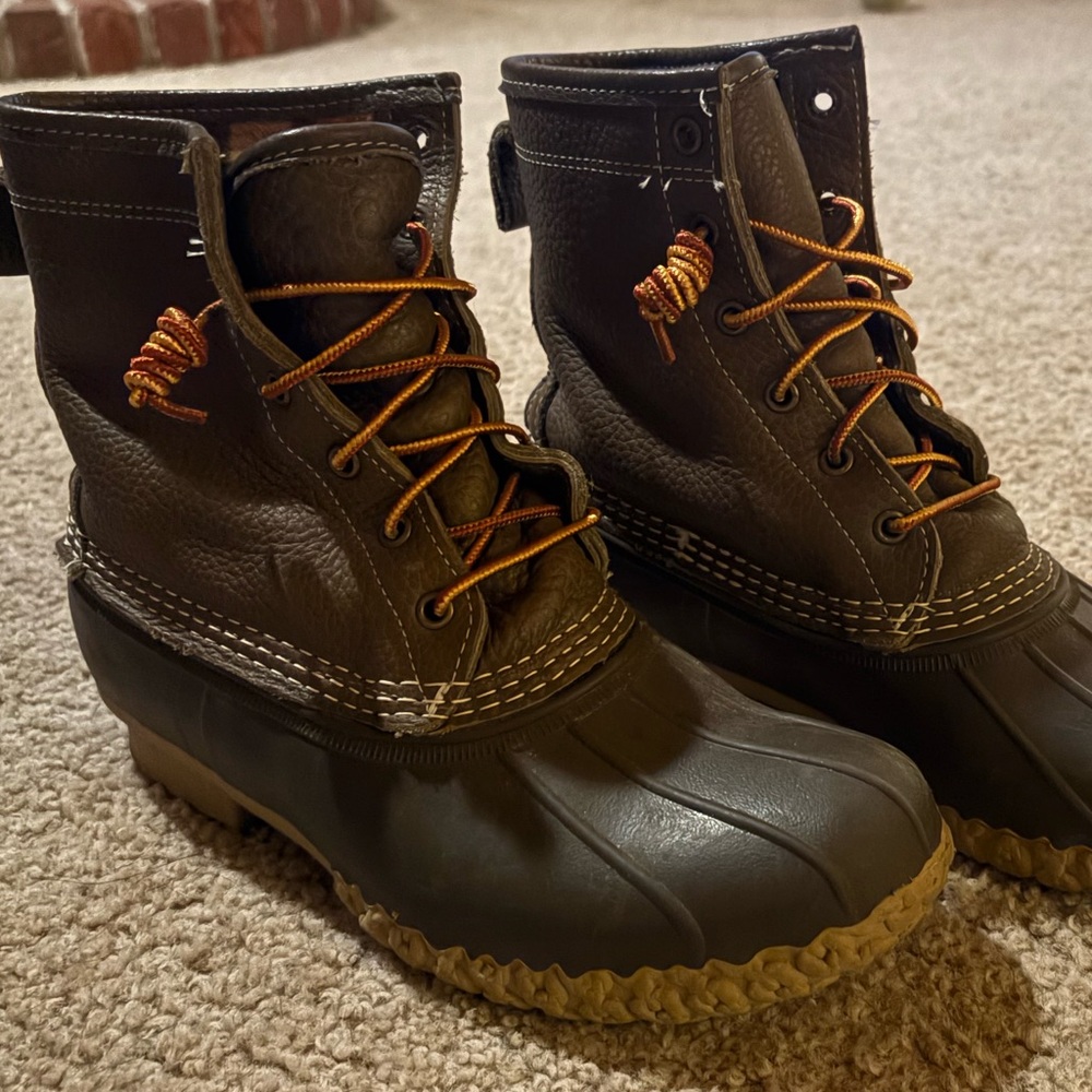 L.L. Bean Women's Brown Lace Up Boots - Picture 9 of 10